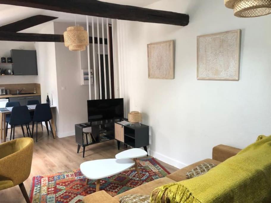 Appartement En Coeur De Ville Angers Bagian luar foto
