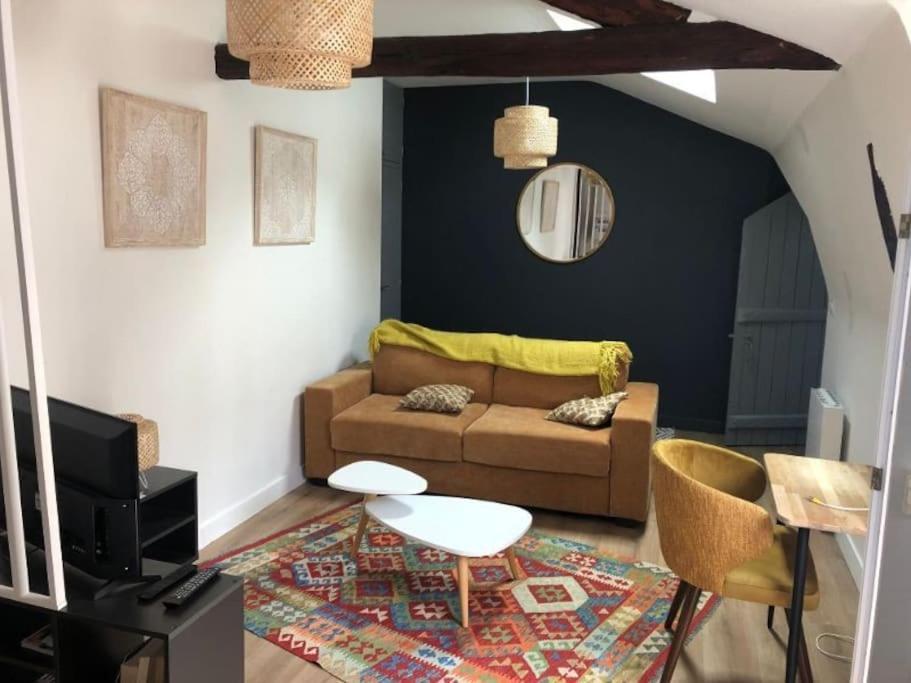 Appartement En Coeur De Ville Angers Bagian luar foto